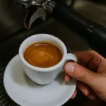 Come si riconosce un espresso perfetto? I segnali che il barista non ti svela mai