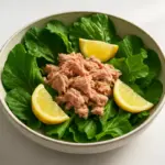 Insalata di senape: foglie, benefici per il fegato e abbinamenti con il tonno